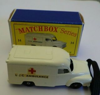 Matchbox Lesney 14 Lomas Ambulance Cn