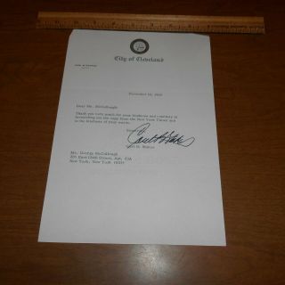 Carl Stokes Former Mayor Of Cleveland Hand Signed 1968 7.  25 X 10.  5 Letterhead