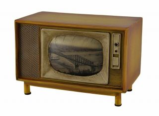 Resin Toy Banks Brown Vintage Finish Retro Console Television Coin Bank 6.  75 X X