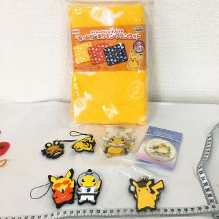 Pokemon Pikachu Rubber Strap Blanket Freeze Acrylic Japan Anime Manga Game Tl21