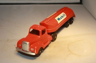 1956 Mack Tractor - Trailer Mobil Oil Tanker Truck Tootsietoy Made In Usa