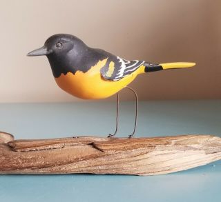 Hand Carved & Painted Wooden Bird Baltimore Oriole On Driftwood Figurine 6
