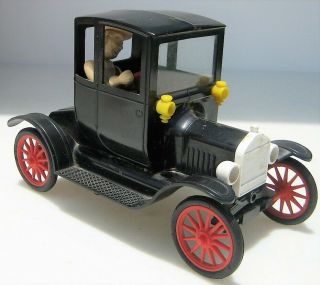 Vintage Gowland & Gowland 1917 Ford Model T - Rare 1952 Cap Car Pull Toy Revell