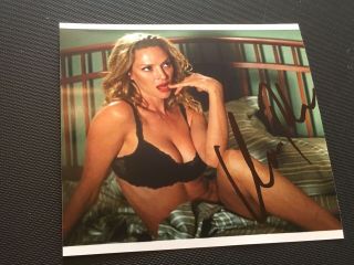 Uma Thurman Hand Signed Autograph Photo - Actress In Sexy Pose