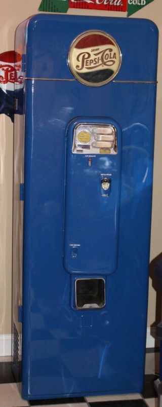 Model 144 Pepsi Machine Cabinet Is In Exellent Condiction