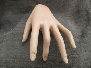 VINTAGE 1960s - 1970s WOMAN FEMALE LADY ' S LEFT MANNEQUIN HAND ONLY LIFE SIZE 3