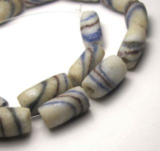 10 " Strand Of 19 Rare Well Worn Large White Striped Ghana Sand Cast Glass Beads