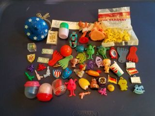 Vintage Gumball/vending/dime Store Charms/toys Lit Of 51