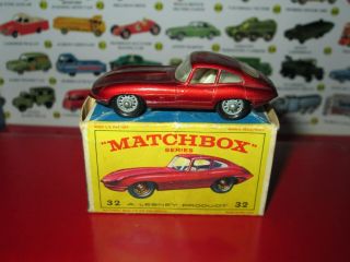 Matchbox Lesney 32 E - Type Jaguar Shiny Paint Vnc W/original Box