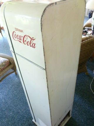 1956 Vendolator VMC44 Coca - Cola Coke machine interior pro restored great 12