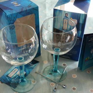 Boxed Bombay Sapphire Balloon Glasses,  Stirrers And Cocktail Booklet