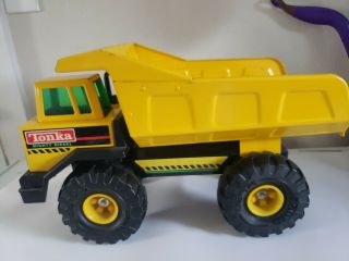 Vintage Tonka Pressed Steel Mighty Diesel Yellow Dump Truck Xmb - 975 Usa
