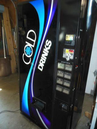 Dixie Narco Cold Drinks Soda Machine