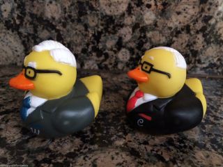 Berkshire Hathaway Warren Buffett & Charlie Munger Rubber Duckies - Rubber Ducks 3