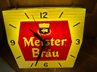Vintage Meister Brau Lighted Clock.  Good Cond.