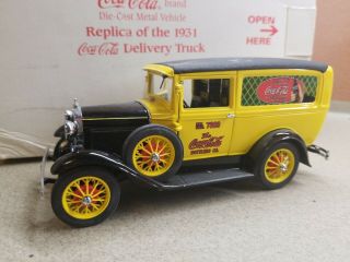 Danbury Diecast Metal - 1931 Coca Cola Delivery Truck With Box.