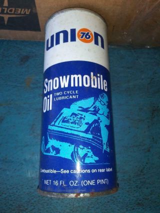 Vintage Union 76 Snowmobile Oil In Full Metal Can 2 Cycle Great Visual