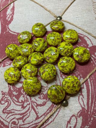 Vintage 1950’s/60’s Venetian Beads Mustard Yellow Brown Glitter (20) Beads