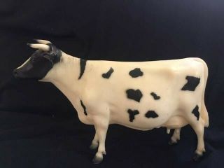 Breyer,  Vintage Holstein Cow.  1990 