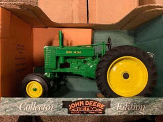 Ertl Metal John Deere Wide Front Model G Tractor 1/16th,  Collector Edition