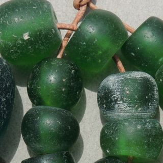 A Group Of 17 Old Antique Dutch Green Glass Beads Senegal And Mali 1700s 896