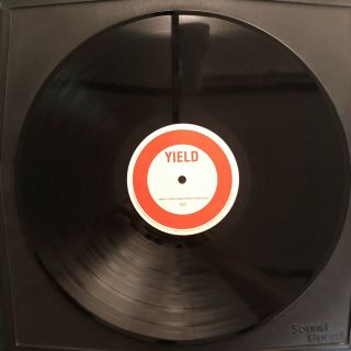 Pearl Jam (1998 First Pressing Vinyl LP) - Yield (Die Cut Cover/Original Sleeves) 5