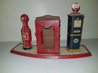 Vintage Marx Toys Tin Toy gas Station petrol pumps oil bottle rack America made 5