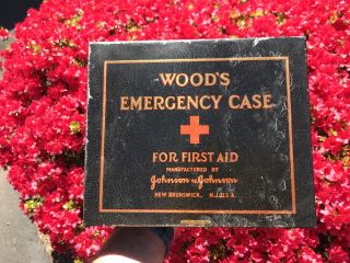 Vintage Complete Johnson & Johnson Wood’s Emergency Case First Aid Kit 1940s
