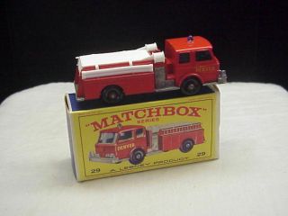 Vintage Matchbox Series No.  29 Lesney No.  29 Fire Pumper Truck w/Original Box 5