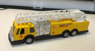 Vintage Tootsie Toys 7.  5” Yellow Fire Truck Engine Co.  4 Rare