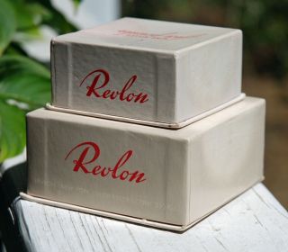 VINTAGE 1940 ' s REVLON ROSY FUTURE FACE POWDER MAKEUP 2 & 3 - 1/2 oz BOXES NOS 2