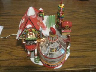 DEPARTMENT 56 M & M ' S NORTH POLE SERIES M & M CANDY FACTORY LIGHT & MOTION 8