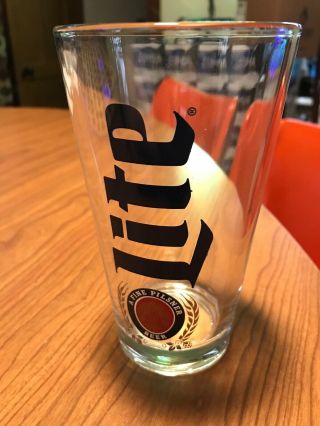 Miller Lite Beer Pint Glass Man Cave Bar Party