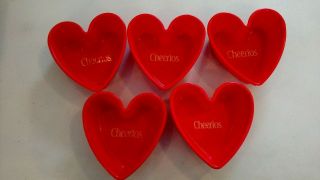 Five General Mills 2001 Cheerios Plastic Cereal Bowls,  Red Heart Shaped