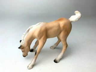 Vintage Porcelain Ceramic Horse Figure Feeding 30520 5 " X 4 "
