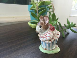 Antique Beatrix Potter’s Mrs.  Tittlemouse Mouse Beswick Figurine Midcentury