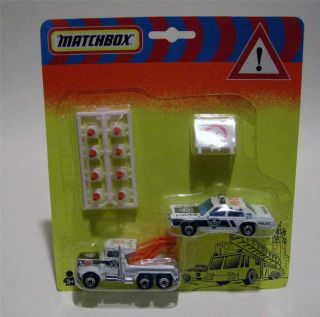 Matchbox Superfast Gift Set - Police Emergency Vehicles - 1993 - Wrecker Tampo