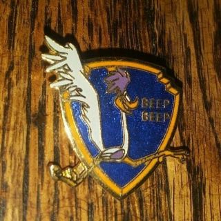 Warner Brothers Looney Tunes Road Runner Beep Collectible Enamel Pin Authentic
