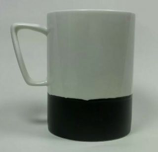 Starbucks White Black Matte Dipped Bottom Geometric Handle 16 Oz 2013 Mug