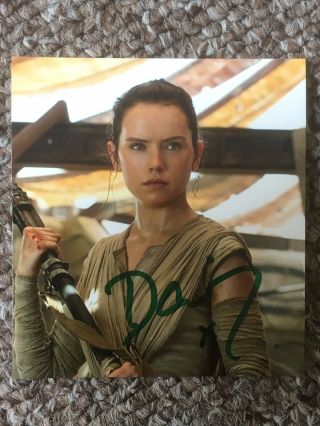 Daisy Ridley Hand Signed Autograph Photo - Film Actress Star Wars