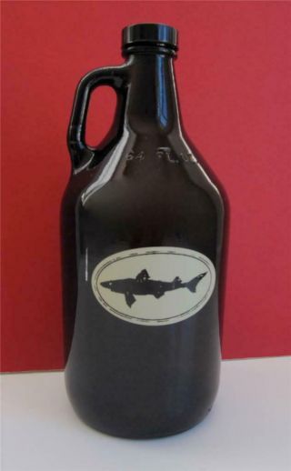 Dogfish Head Craft Brew Beer Delaware Brewery 64 Oz.  Glass Official Growler