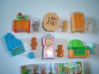 Kinder Surprise Set - Cats With Furniture - Figures Toys Miniatures Collectibles