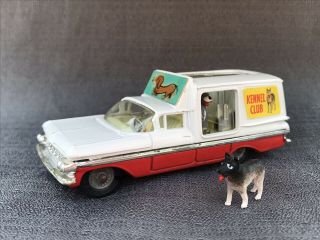Vintage Corgi Toys 486 Chevrolet Impala Dog Kennel Club Service Station Wagon