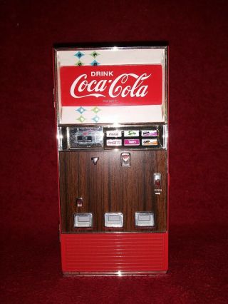 Vintage Rare 1996 Coca Cola Die Cast Vending Machine Musical Bank Great