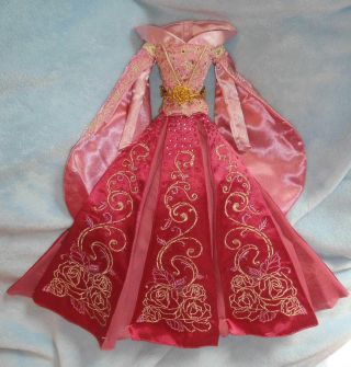 Disney Store Sleeping Beauty Princess Aurora Limited Edition 17 " Doll Dress Le