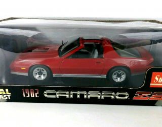 1:18 Scale Sun Star 1982 Chevy Camaro Z28 Red Metal Die - Cast Rare With Own Box