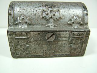 Vintage Hard To Find Cast Iron Treasure Chest Bank