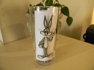 Warner Brothers Looney Tunes Pepsi Glass 1973 Bugs Bunny