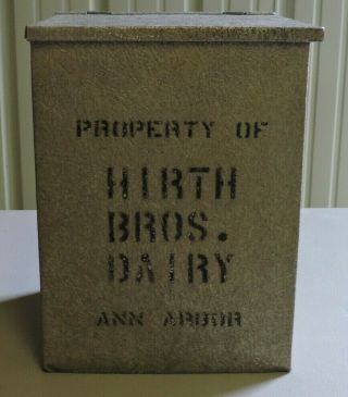 Hirth Bros.  Dairy Ann Arbor,  Mi.  /michigan Milk Bottle Porch Box,  Rare,  (vae)