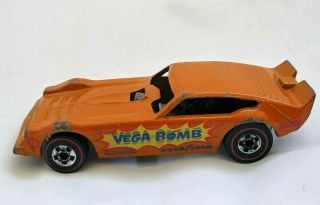 1975 Hot Wheels Flying Colors Redline Chevy Vega Bomb Orange 7658a 1/64 Vintage